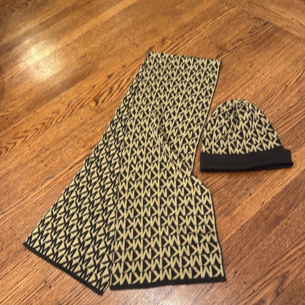 🖤✨ Michael Kors Black & Gold MK Logo Knit Scarf & Hat Set